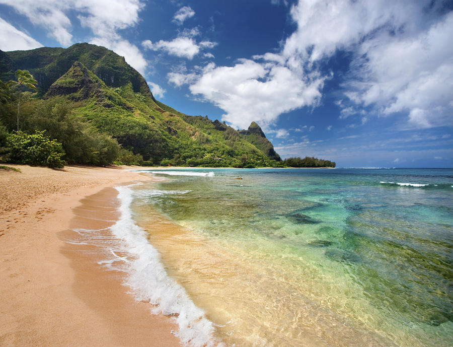 Hawaii, Kauai, North Shore, Tunnels Beach, Bali Hai Point ...