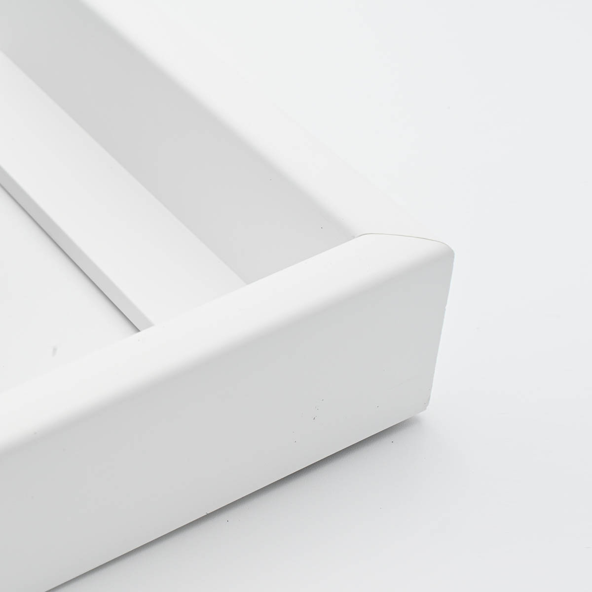 picture Frame 301-22 WHITE FLOATING FRAME 