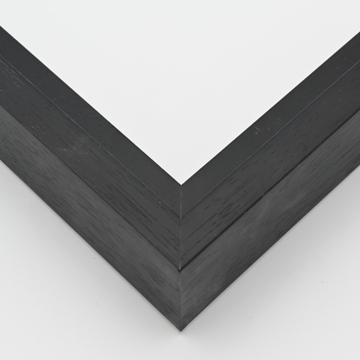 picture Frame 303-19 BLACK FLOATING FRAME 