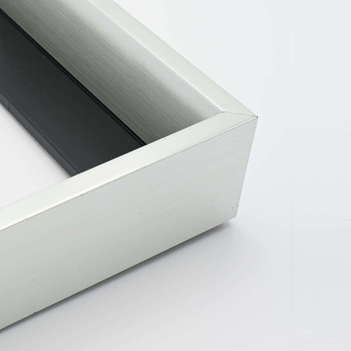 picture Frame 317-73 SILVER FLOATING FRAME 