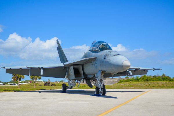 Super Hornet 6513 by Rob Clements