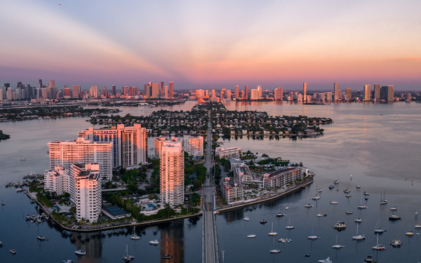 Leaving South Beach by EvanJMoorhouse