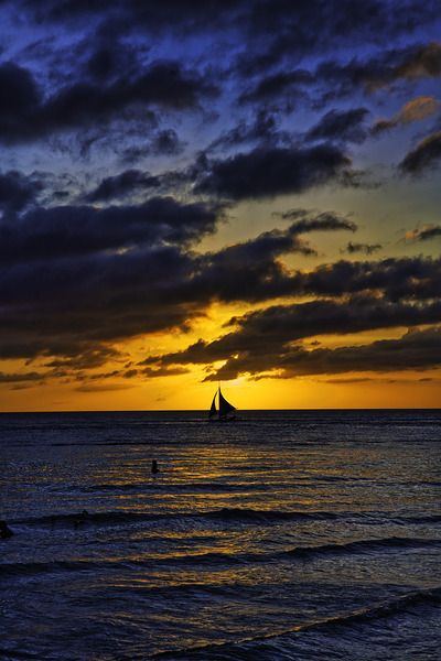 Golden Horizon – Boracay Philippines by AM Productions