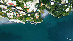 Flying Over Italie coasts and cities 4