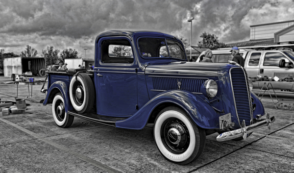 1937 FORD STEPSIDE V 8 by Digicam