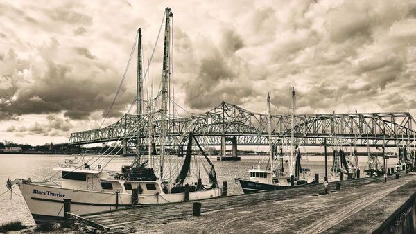 IN HARBOR by Digicam