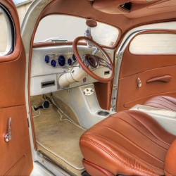  CLASSIC INTERIOR
