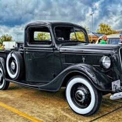  1937 FORD STEPSIDE V 8