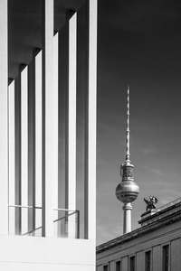 BERLIN Television Tower & Museum Island | Monochrome