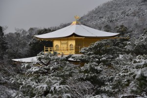 Kyoto Kinkaku-ji in snow