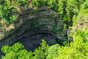 Bluff Cedar Falls Hole