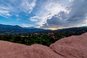Cliffs Edge Pikes Peak Sunset View