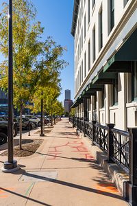 Omaha Farnam Street Sidewalk Cityscape