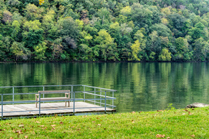 Lake Taneycomo At Rockaway Beach