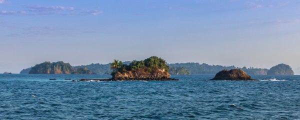 Isla Granito de Oro 2 by Nicholas