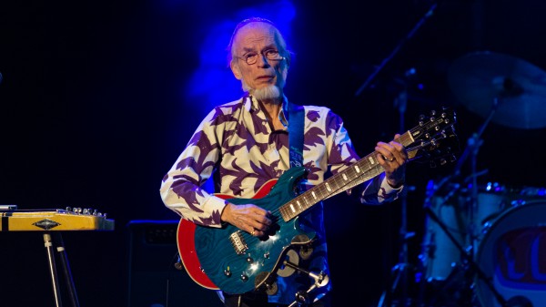 Steve Howe 2 by Nicholas