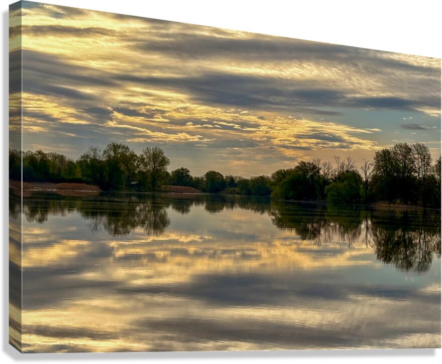 MIRROR REFLECTION Canvas Print