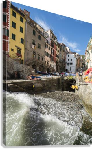 riomaggiore wave Canvas Print