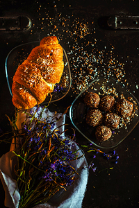 Croissant Truffle