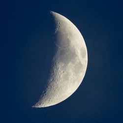 Waxing crescent 