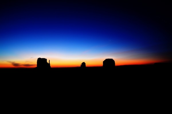 horizon silhouette light Print