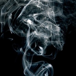 black and white fumaca