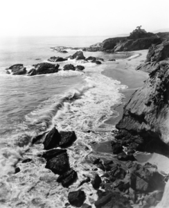 CIRCA 1918 ARCH BEACH LAGUNA CALIFORNIA USA 176631