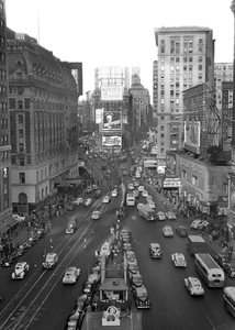 1940s TIMES SQUARE LOOKING NORTH MANHATTAN NYC NY 177646