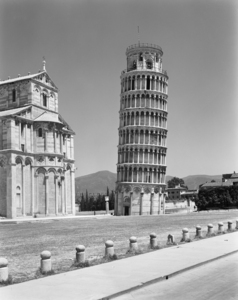 1940s LEANING TOWER OF PISA TUSCANY ITALY 178783