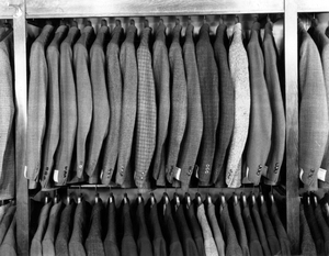 1940s RACK OF MENS WOOL JACKETS IN RETAIL STORE 180771