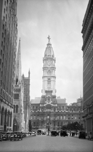 1936 VIEW DOWN NORTH BROAD STREET TO CITY HALL 195734