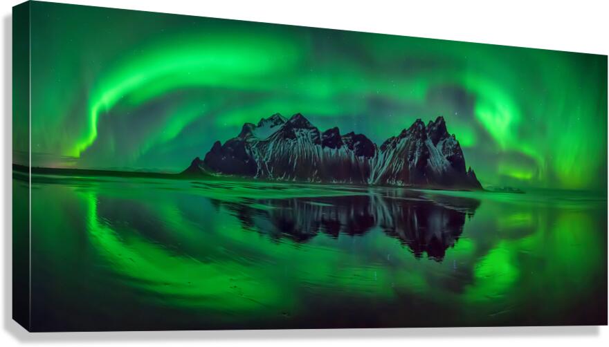 Reflection of Aurora Borealis Stokksnes Iceland 204397 Canvas Print