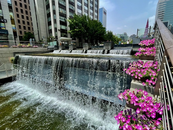Cheonggyecheon Print