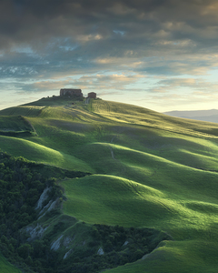 Ruin on the hills of Crete Senesi. Tuscany