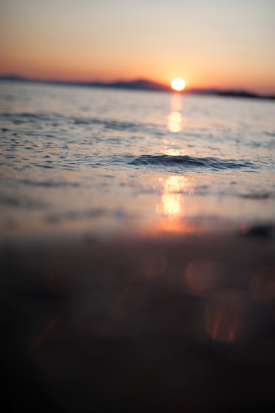 The tiny wave Print