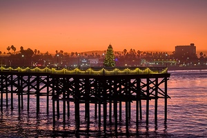 Crystal Pier Holiday Sunrise In San Diego