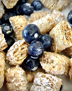 Berries and Grain for a Healthy Breakfast