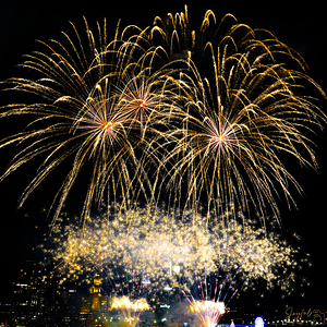 NYE 2023 Philadelphia Gold 1x1 