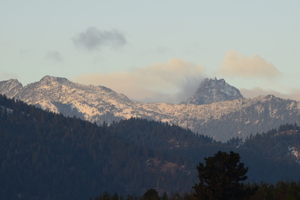 Picturesque Snow Covered Mountains During A Calm Morning 