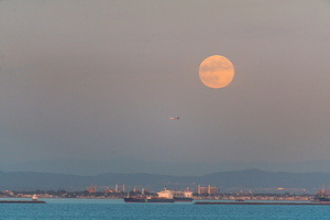 Full Moon Rising Over the Port of Los Angeles and LAX Arrival