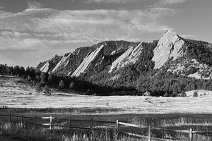 Flatirons from Chautauqua Park BW