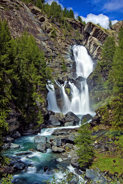 WHEN WATER GIVES A SHOW 5 by Sergio Cerrato