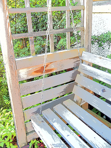  The Garden Swing Chair                                                                                                                    