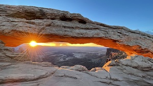 Sunrise at Mesa Arch