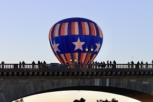 Balloons at the Bridge -4