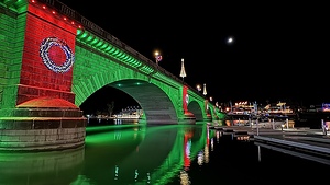 Christmas at London Bridge -1