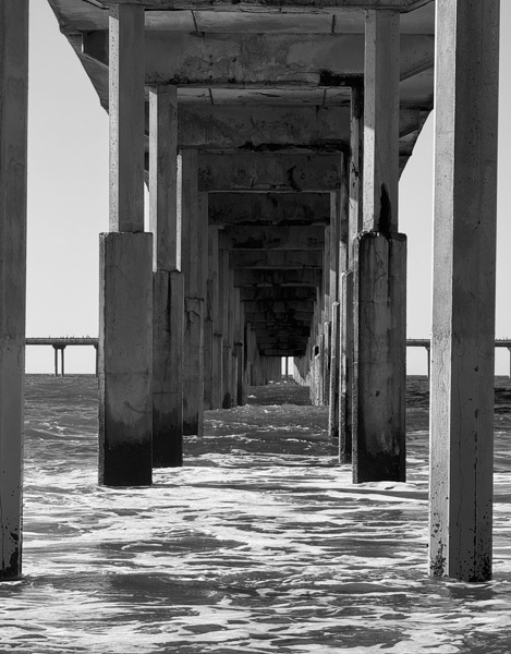 The pier at Ocean Beach San Diego - black and white Print