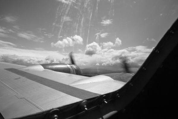 B-17 Inflight by Recre8it