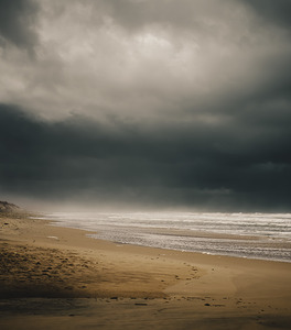 La plage sans soleil