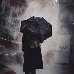 Miki va dans la fumee